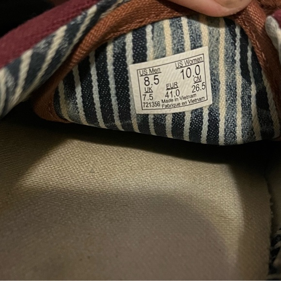 Vans - Picture 3 of 3